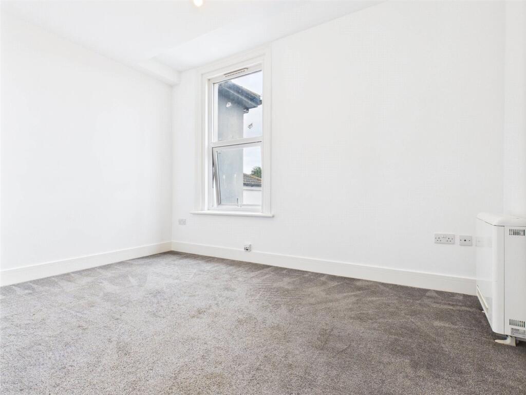 0 bed Studio for rent in Worthing. From Harringtons Lettings - Hove