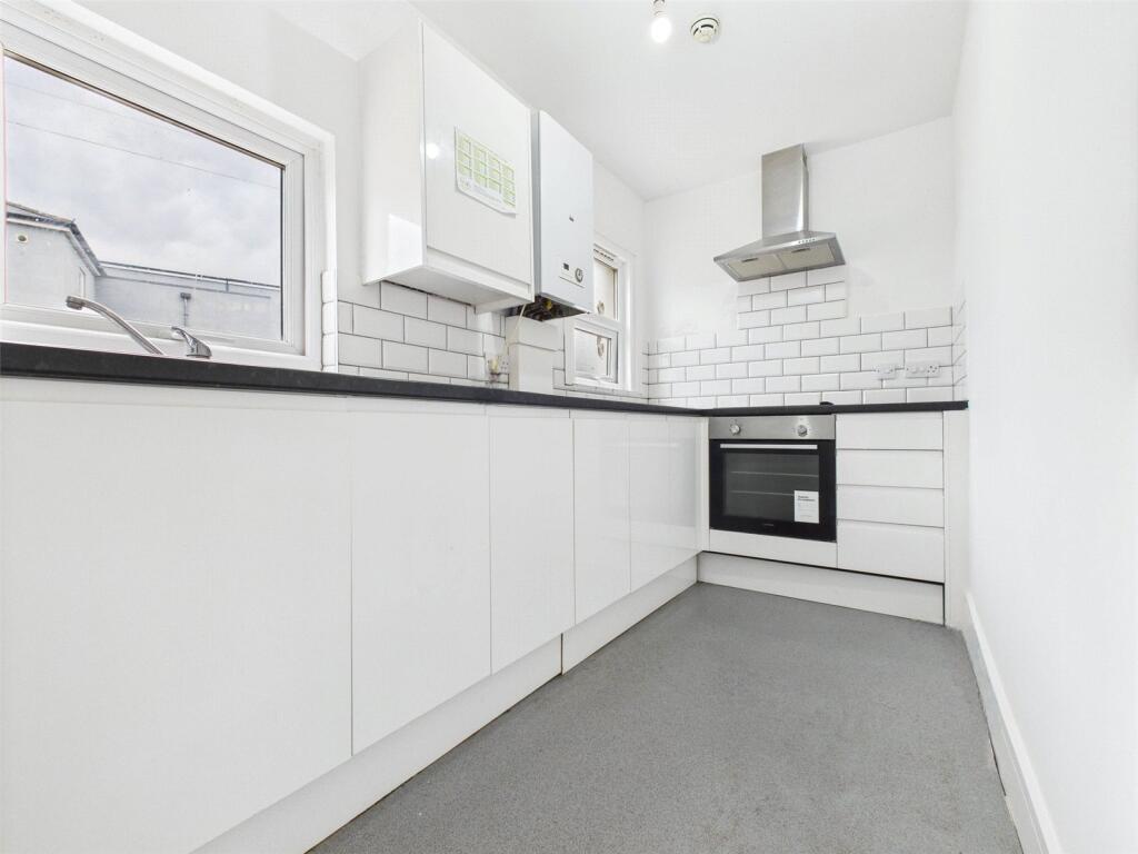 1 bed Apartment for rent in Worthing. From Harringtons Lettings - Hove