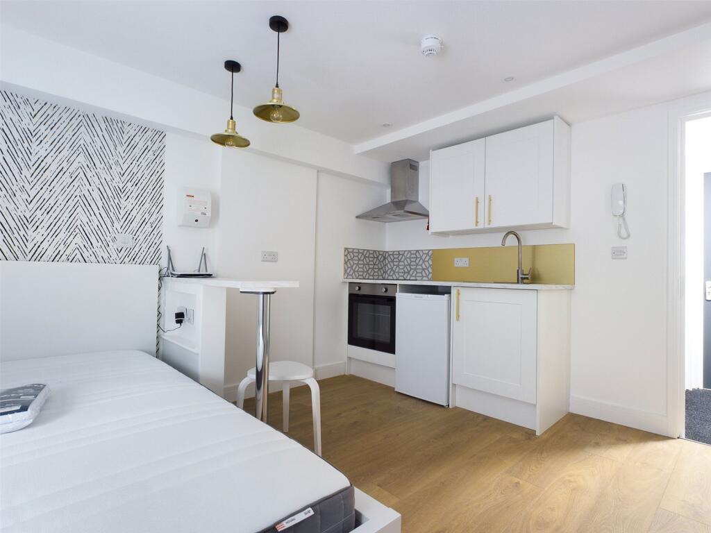 0 bed Apartment for rent in Brighton and Hove. From Harringtons Lettings - Hove