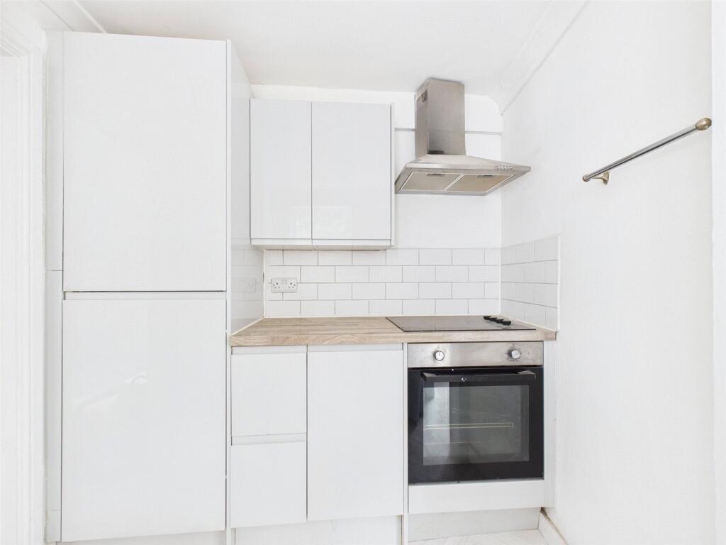 1 bed Apartment for rent in Brighton and Hove. From Harringtons Lettings - Hove