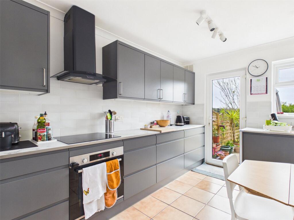 2 bed Semi Detached for rent in Falmer. From Harringtons Lettings - Hove