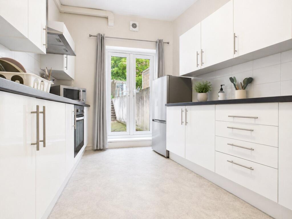 4 bed Detached for rent in Ovingdean. From Harringtons Lettings - Hove 4 bed Detached for rent in Ovingdean. From Harringtons Lettings - Hove