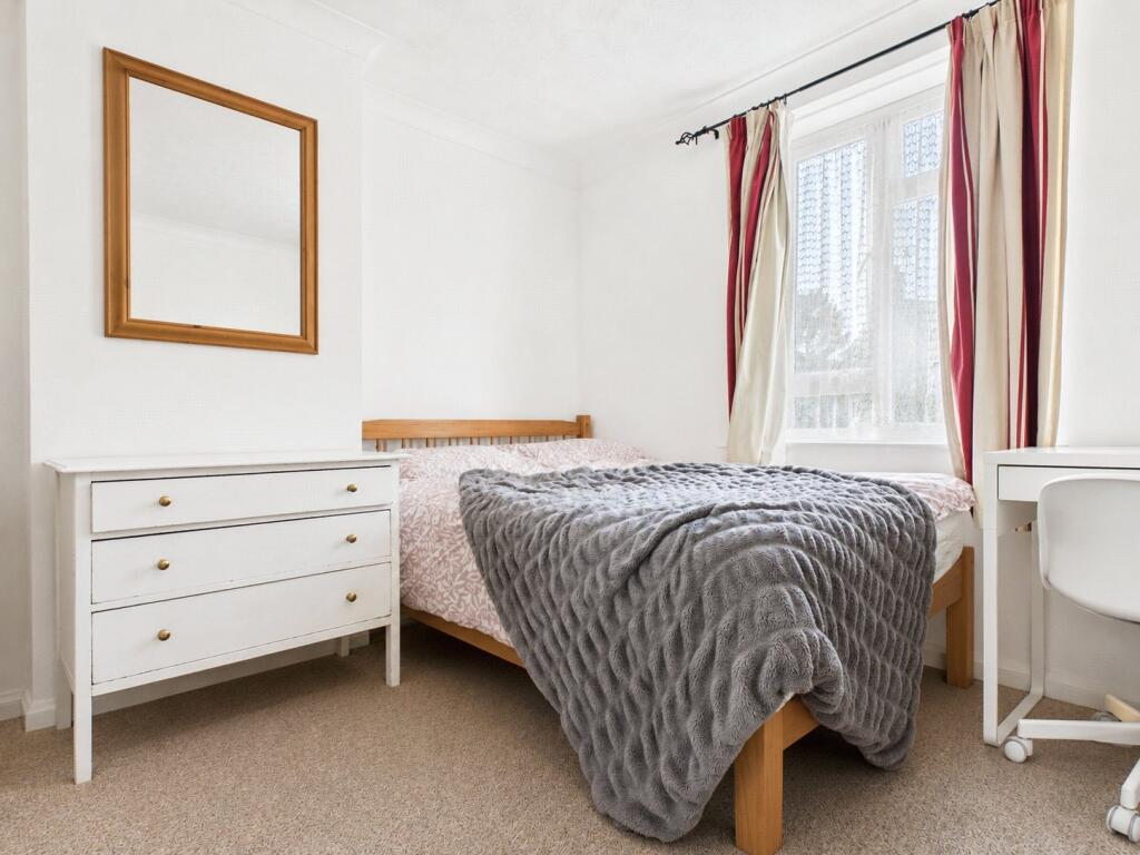 1 bed Semi Detached for rent in Falmer. From Harringtons Lettings - Hove