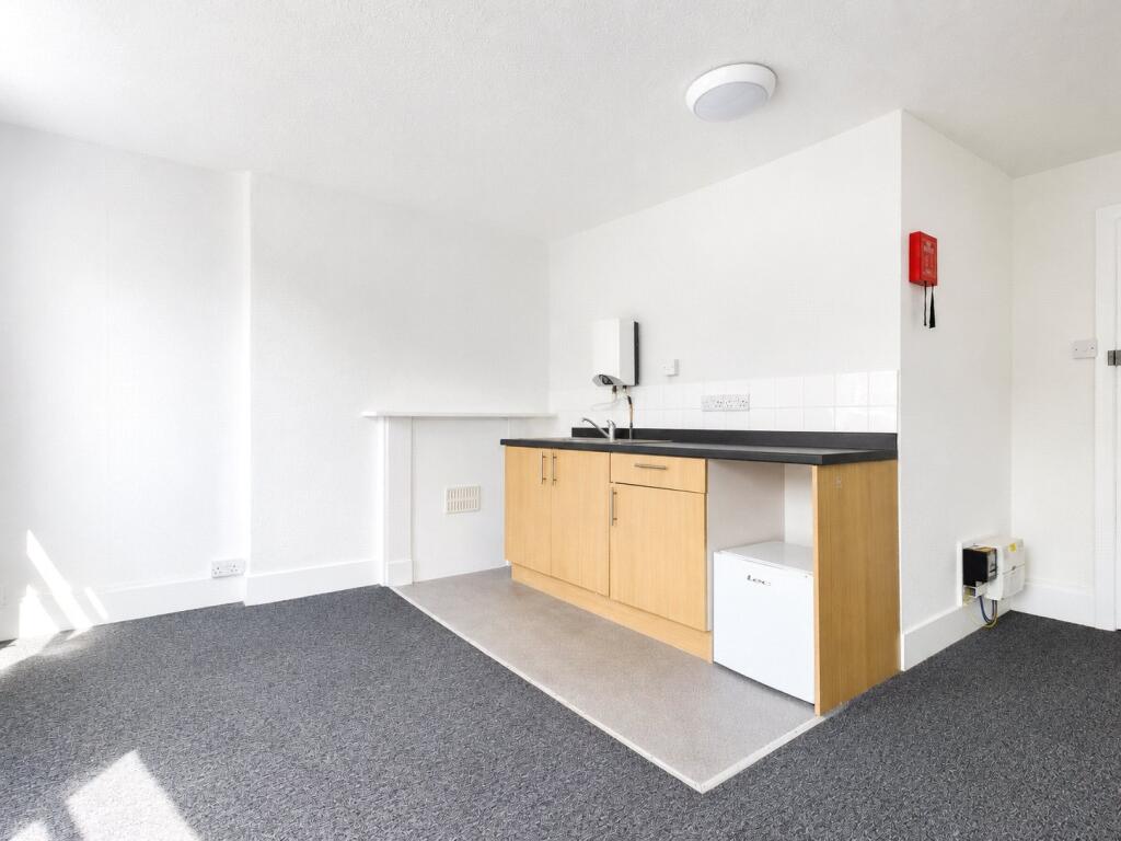 4 bed Apartment for rent in Ovingdean. From Harringtons Lettings - Hove
