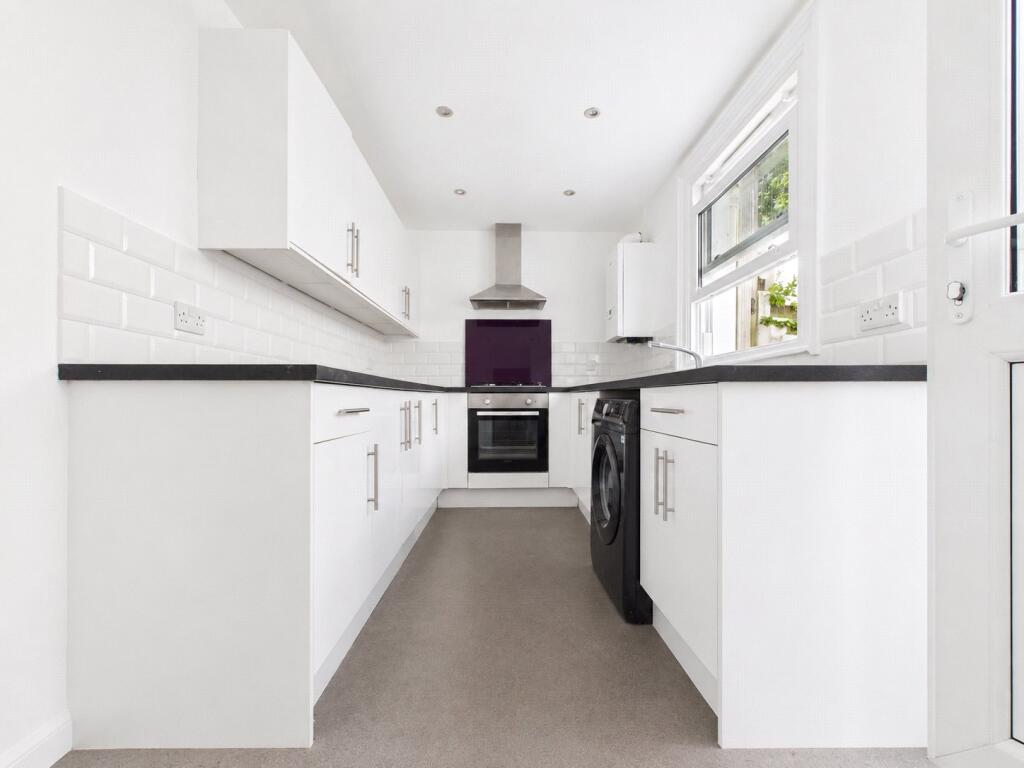 2 bed Detached for rent in Ovingdean. From Harringtons Lettings - Hove