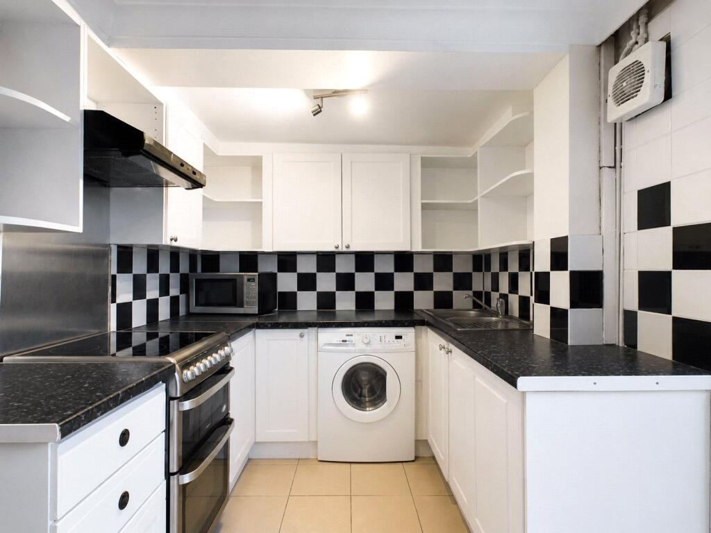 3 bed Mid Terraced House for rent in Ovingdean. From Harringtons Lettings - Hove