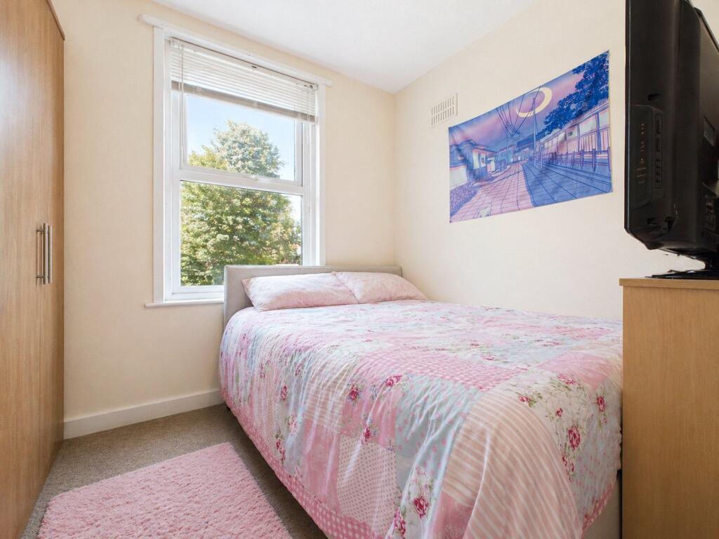 7 bed Mid Terraced House for rent in Brighton and Hove. From Harringtons Lettings - Hove 7 bed Mid Terraced House for rent in Brighton and Hove. From Harringtons Lettings - Hove