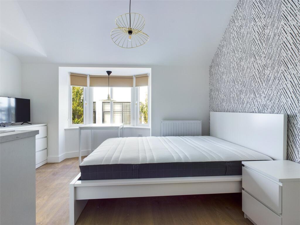 4 bed Apartment for rent in Brighton and Hove. From Harringtons Lettings - Hove 4 bed Apartment for rent in Brighton and Hove. From Harringtons Lettings - Hove