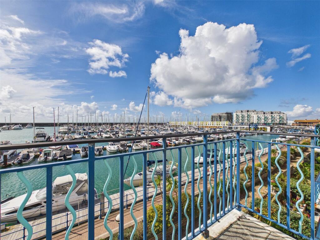 4 bed Penthouse for rent in Ovingdean. From Harringtons Lettings - Hove