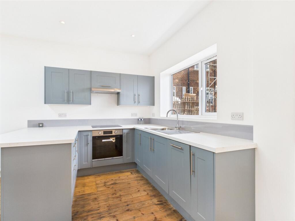 2 bed Detached for rent in Portslade-by-Sea. From Harringtons Lettings - Hove 2 bed Detached for rent in Portslade-by-Sea. From Harringtons Lettings - Hove