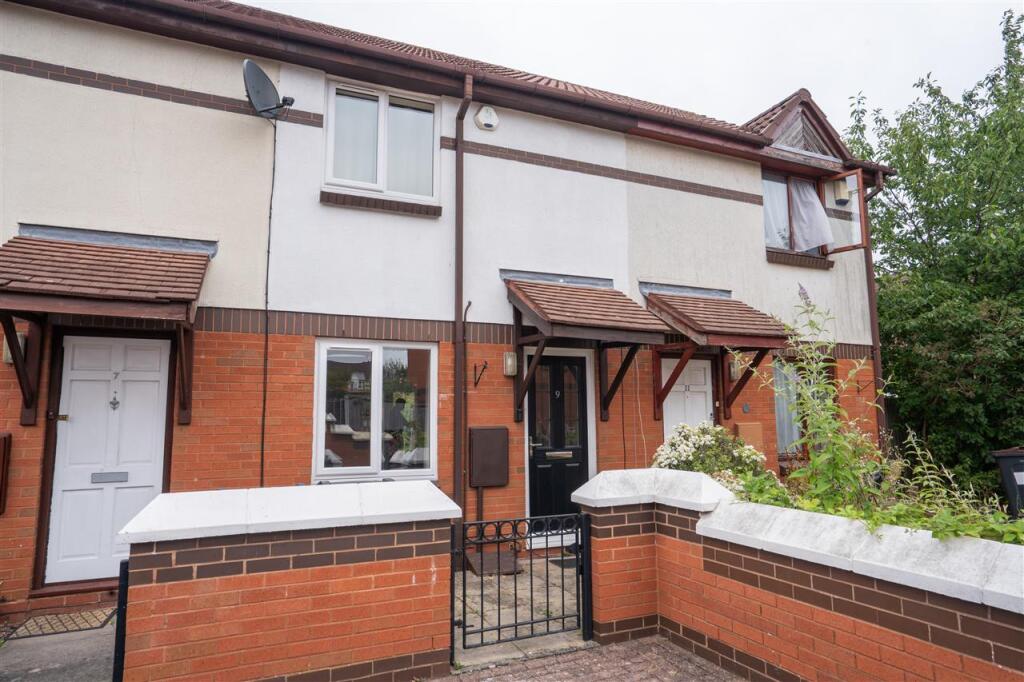 2 bed Mid Terraced House for rent in Solihull. From Partridge Homes - Solihull