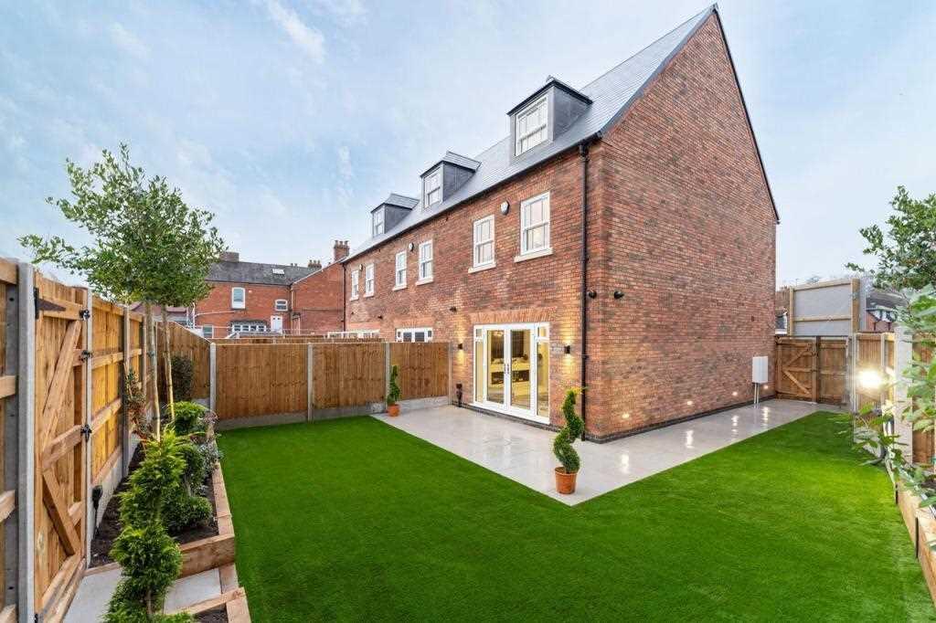 3 bed End of Terrace for rent in Solihull. From Partridge Homes - Solihull