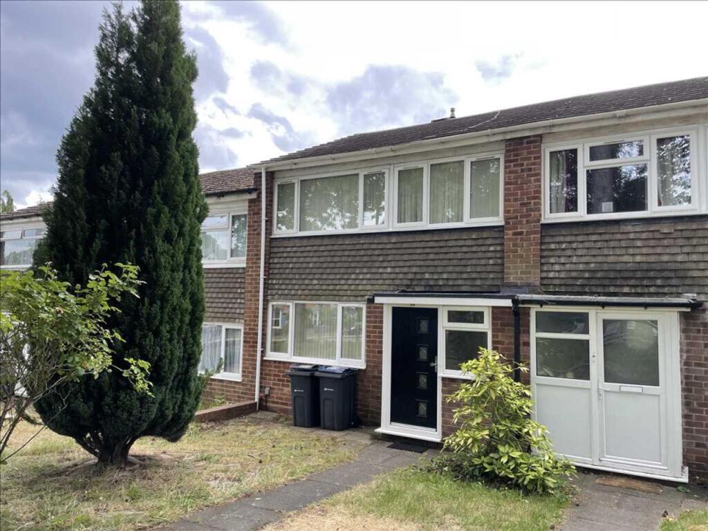 3 bed Mid Terraced House for rent in Major's Green. From Partridge Homes - Solihull