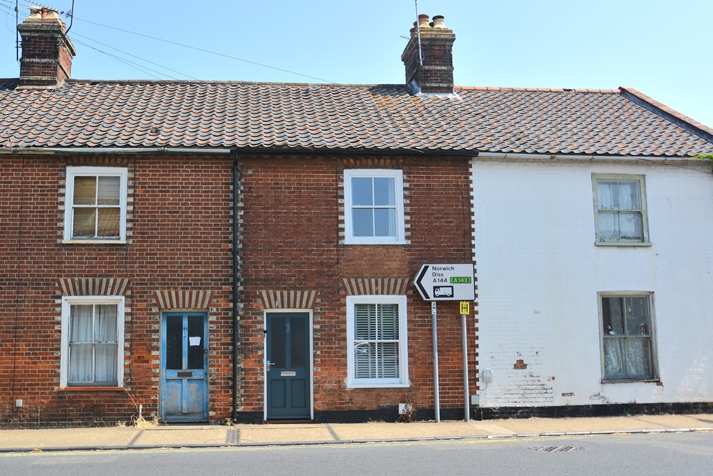 2 bed Mid Terraced House for rent in Bungay. From Musker McIntyre - Bungay 2 bed Mid Terraced House for rent in Bungay. From Musker McIntyre - Bungay