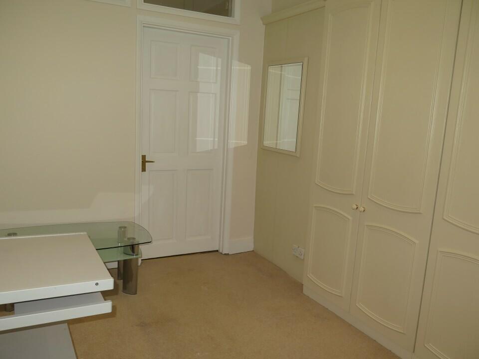 2 bed Flat for rent in London. From Glen Hall Estate Agents