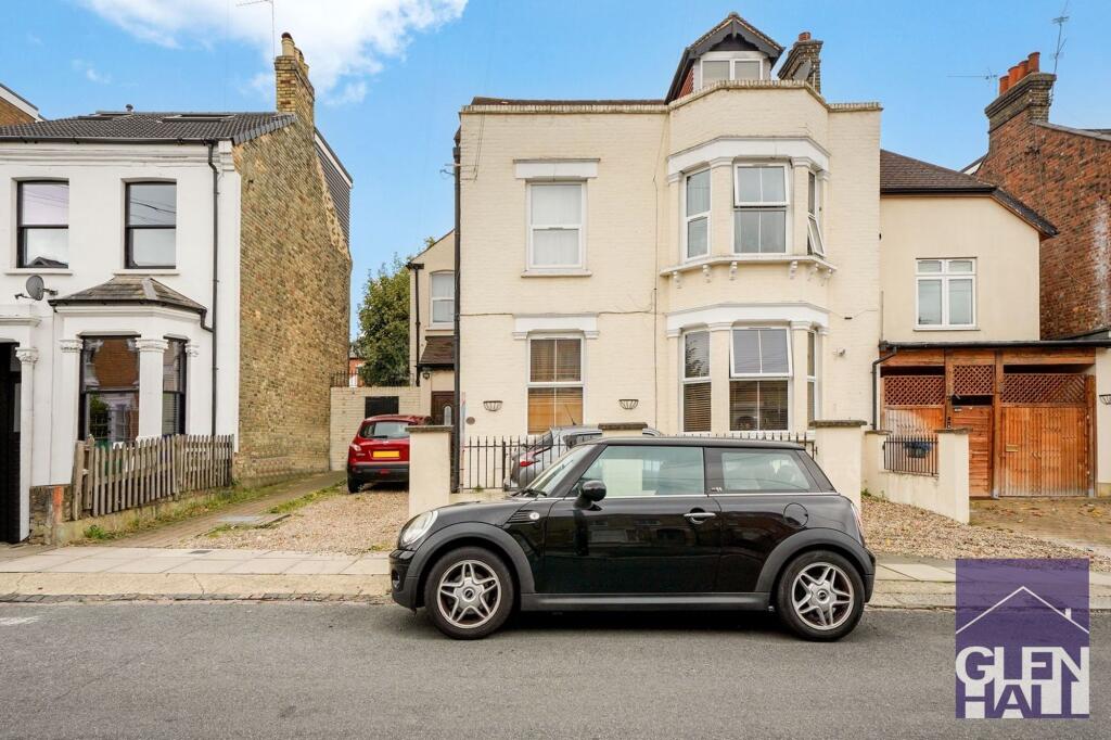 1 bed 1st Floor Flat for rent in Friern Barnet. From Glen Hall - London