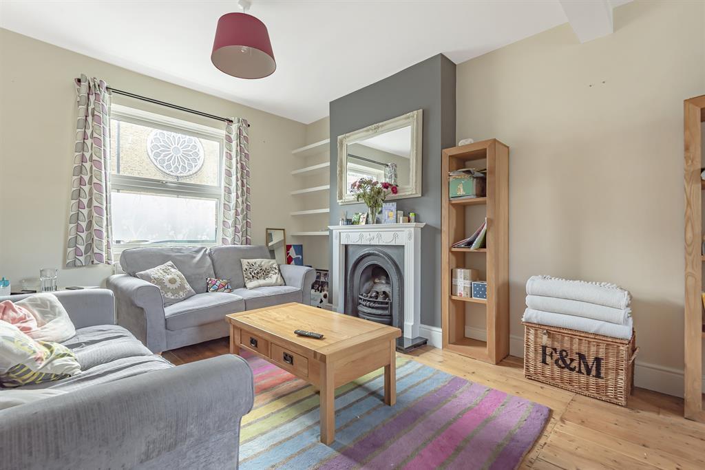 3 bed Mid Terraced House for rent in Catford. From Hunters - Catford 3 bed Mid Terraced House for rent in Catford. From Hunters - Catford