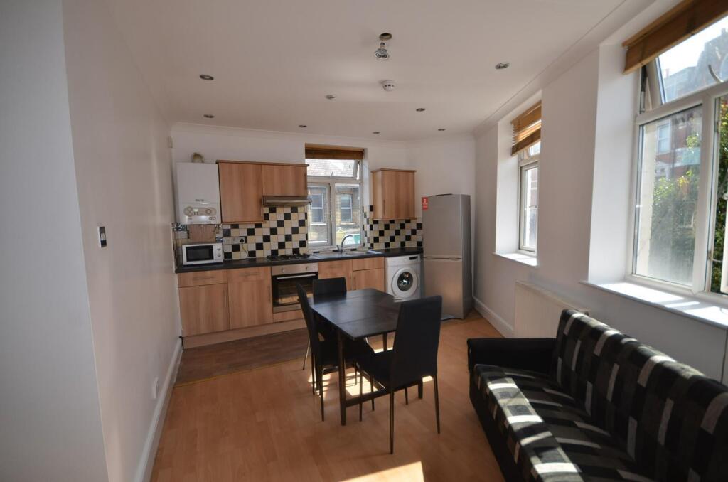 3 bed 1st Floor Flat for rent in Willesden. From Hunters - Harrow