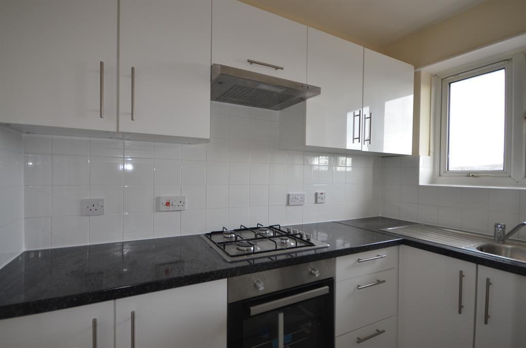 2 bed 1st Floor Flat for rent in Kenton. From Hunters - Harrow 2 bed 1st Floor Flat for rent in Kenton. From Hunters - Harrow