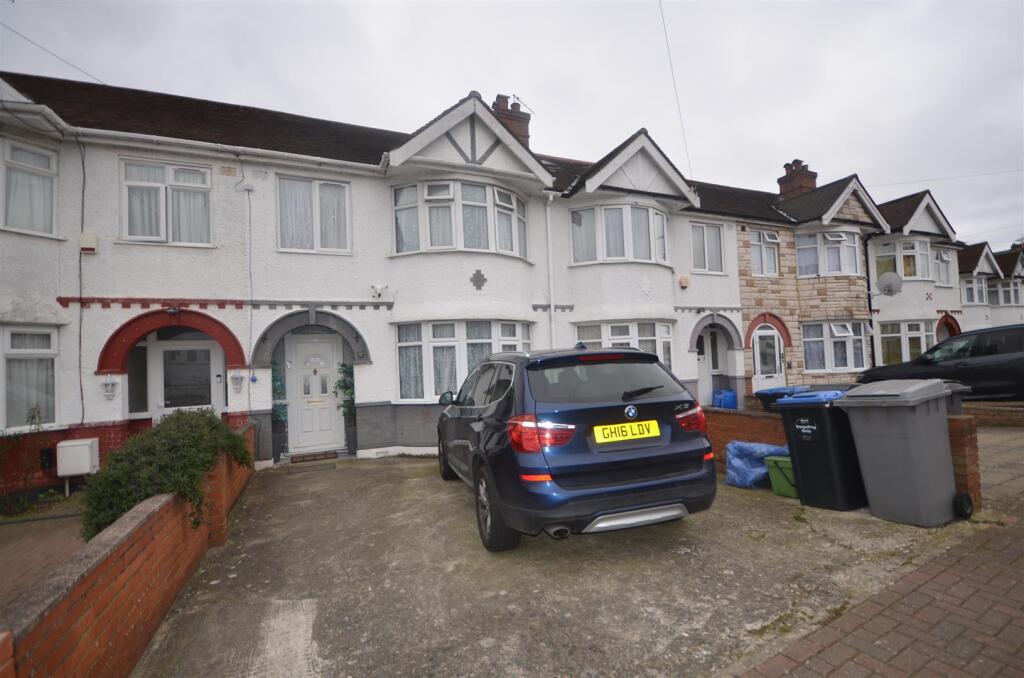 4 bed Detached for rent in Hendon. From Hunters - Harrow