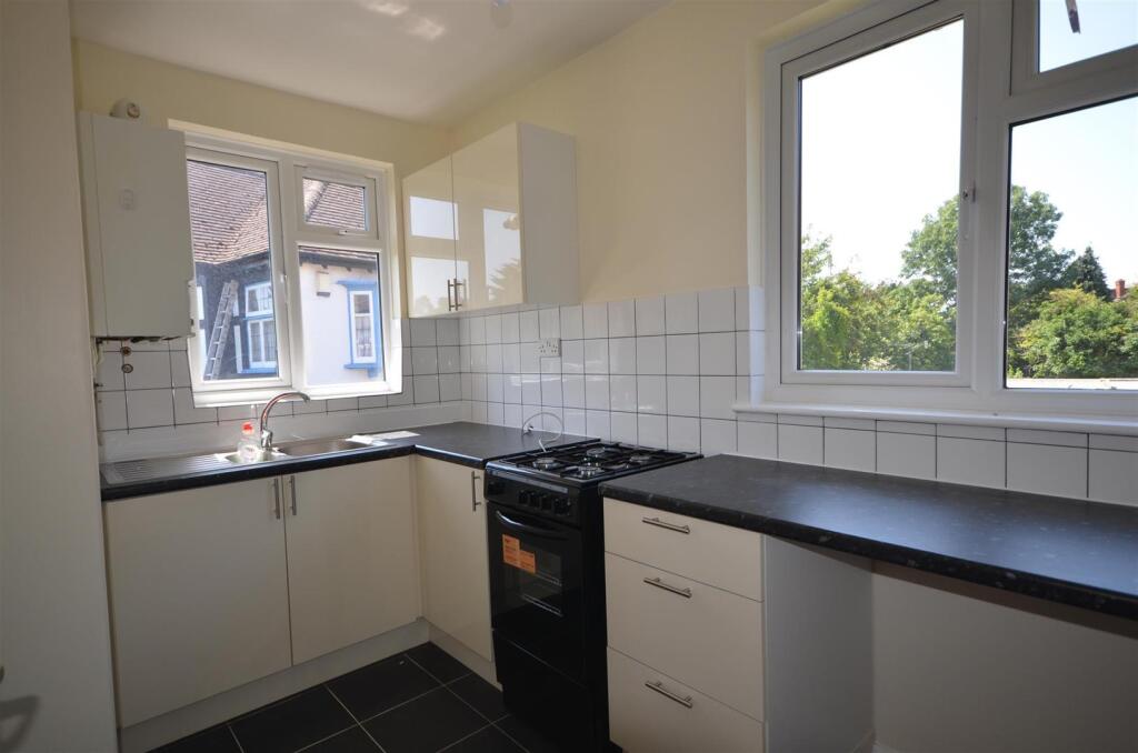 2 bed Annexe for rent in Wembley. From Hunters - Harrow