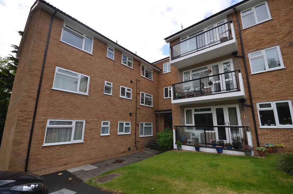 4 bed 1st Floor Flat for rent in Harrow. From Hunters - Harrow