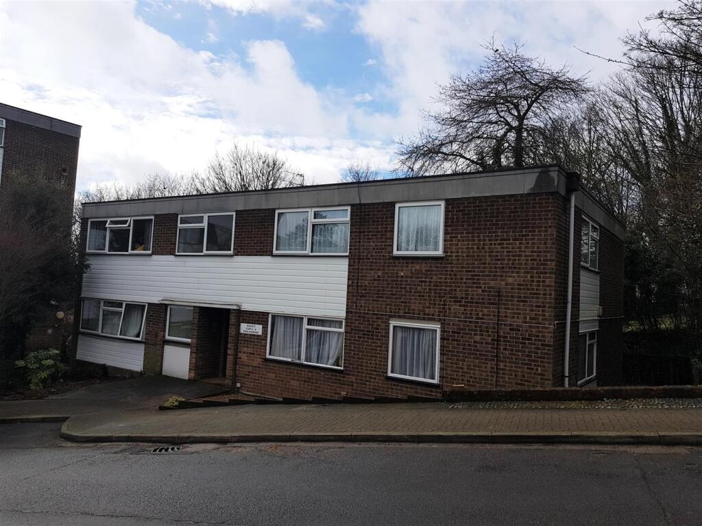 2 bed 1st Floor Flat for rent in Harrow. From Hunters - Harrow