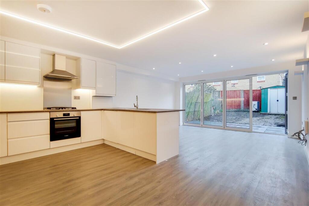 3 bed Duplex for rent in Wembley. From Hunters - Harrow