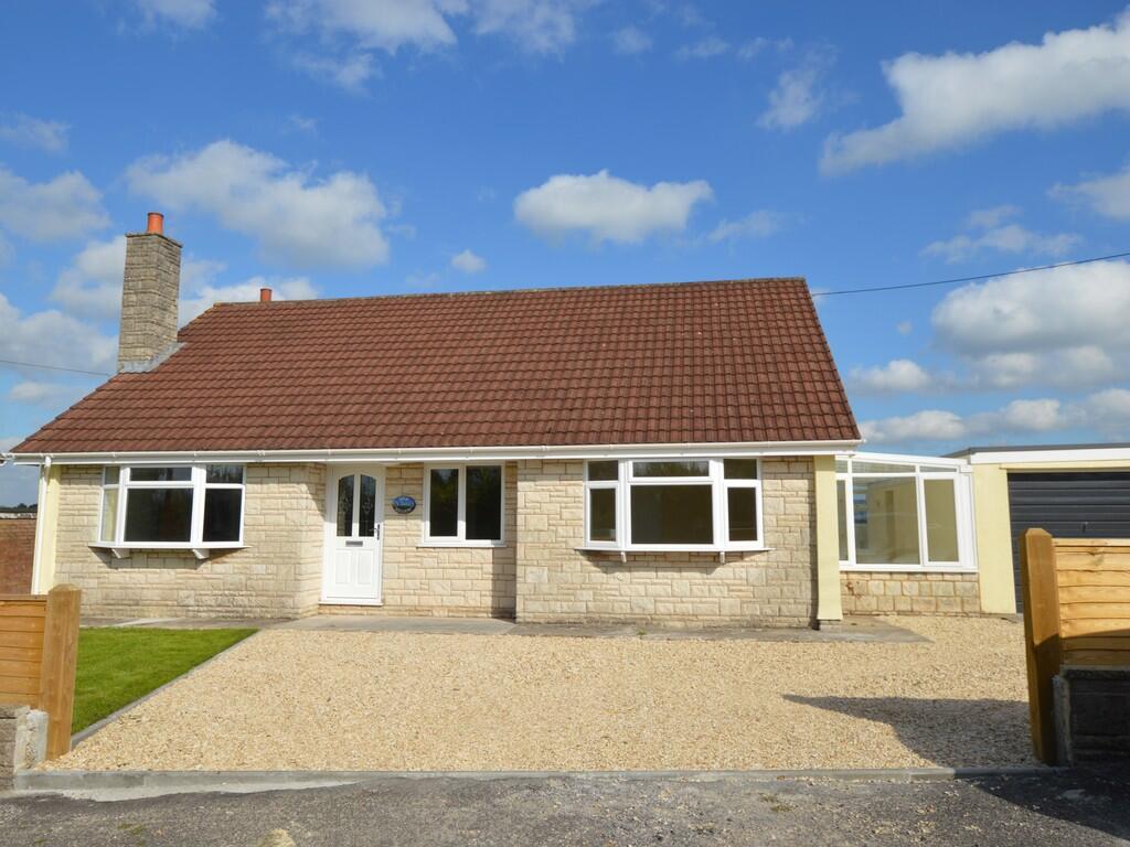 4 bed Detached bungalow for rent in Wedmore. From Cooper & Tanner - Cheddar 4 bed Detached bungalow for rent in Wedmore. From Cooper & Tanner - Cheddar