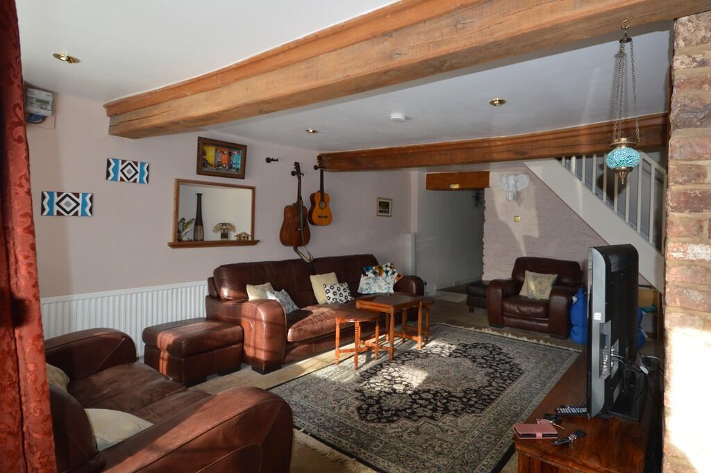 4 bed Cottage for rent in Cross. From Cooper & Tanner - Cheddar