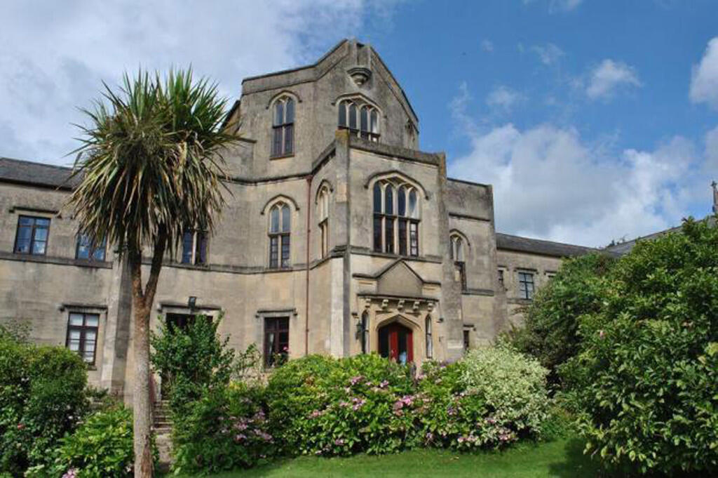 2 bed Apartment for rent in Axbridge. From Cooper & Tanner - Cheddar