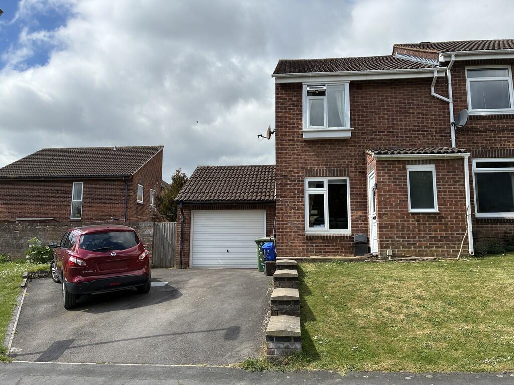 3 bed End of Terrace for rent in Frome. From Cooper & Tanner - Frome 3 bed End of Terrace for rent in Frome. From Cooper & Tanner - Frome