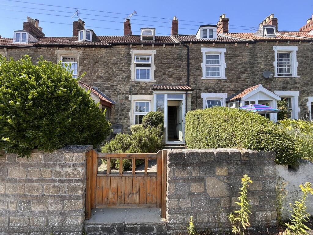 3 bed Mid Terraced House for rent in Frome. From Cooper & Tanner - Frome