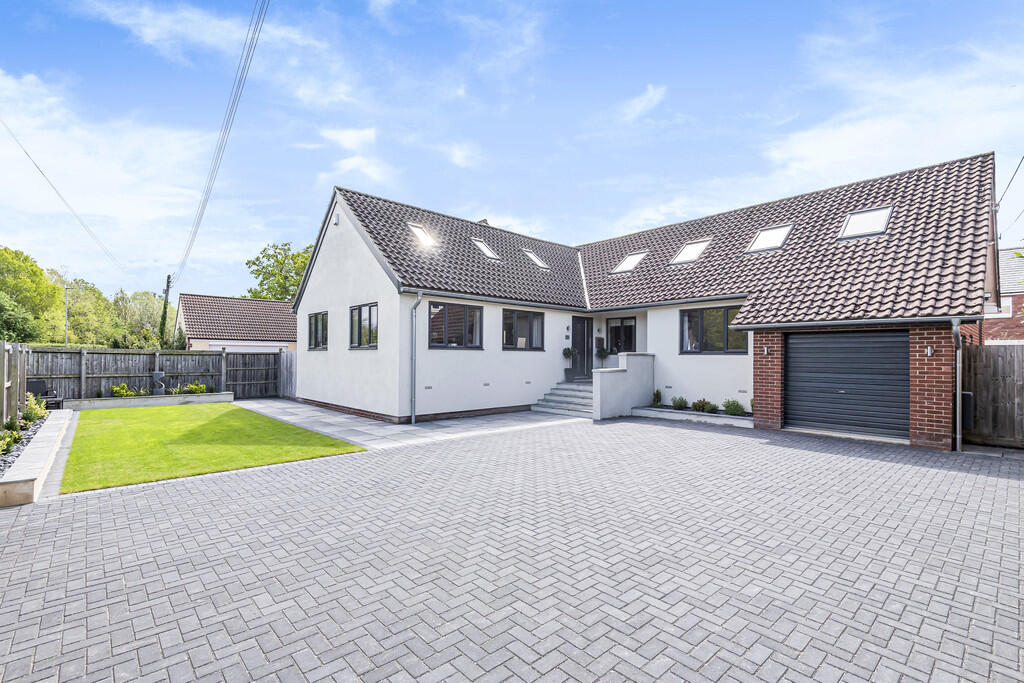 5 bed Detached bungalow for rent in Street. From Cooper & Tanner - Shepton Mallet