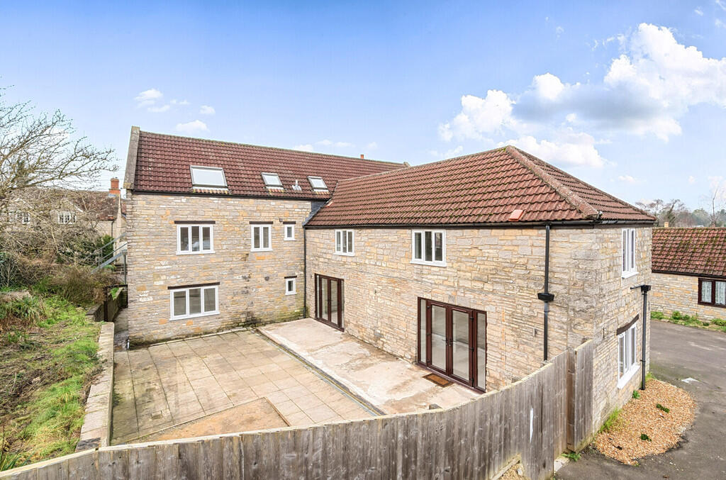 3 bed Apartment for rent in Butleigh. From Cooper & Tanner - Shepton Mallet 3 bed Apartment for rent in Butleigh. From Cooper & Tanner - Shepton Mallet
