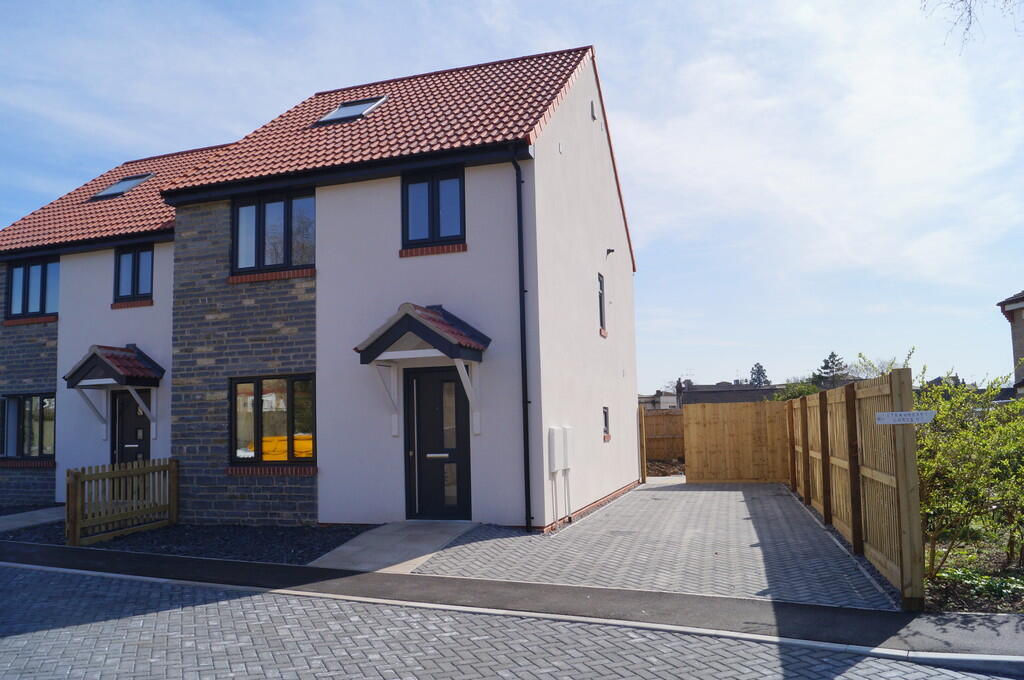 4 bed Town House for rent in Cheddar. From Cooper & Tanner - Shepton Mallet
