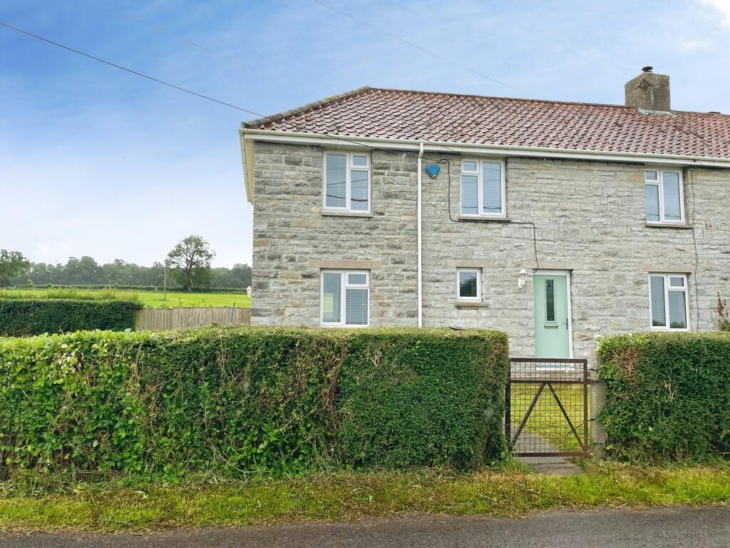 3 bed Semi Detached for rent in Bridgwater. From Cooper & Tanner - Shepton Mallet 3 bed Semi Detached for rent in Bridgwater. From Cooper & Tanner - Shepton Mallet