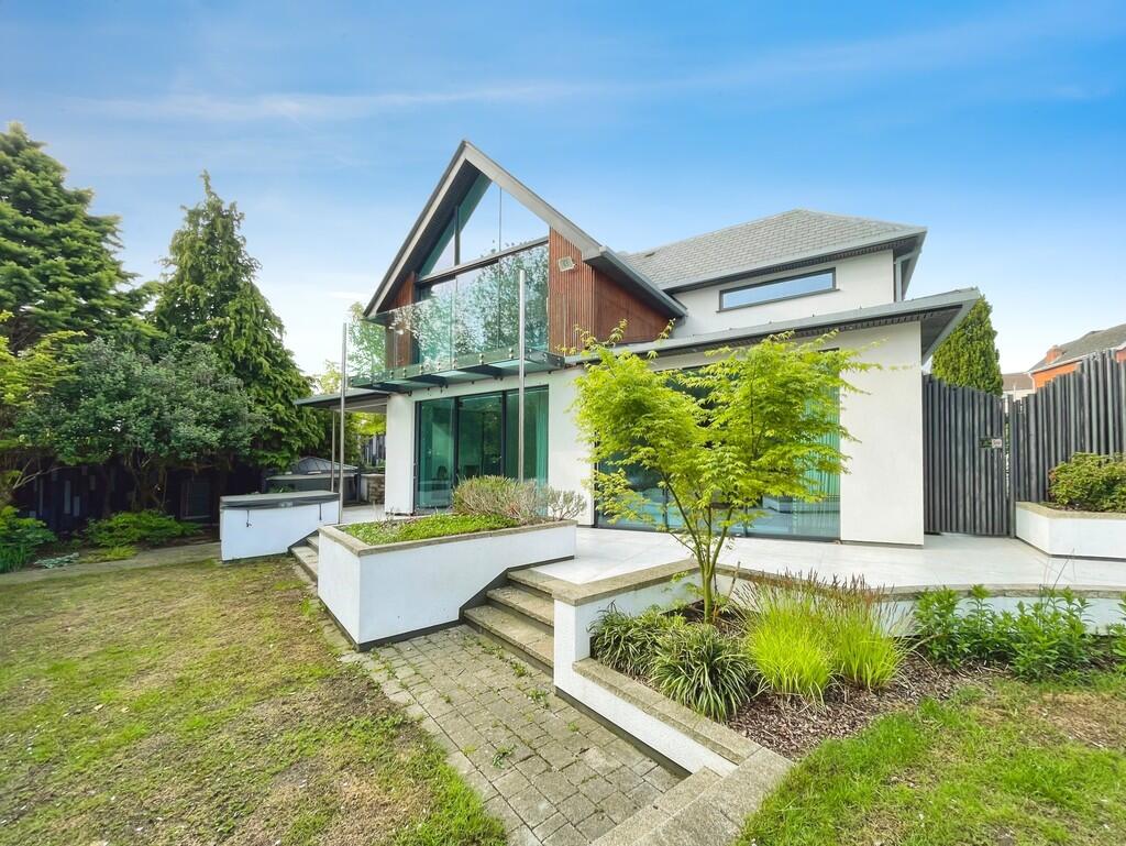 5 bed Detached for rent in Street. From Cooper & Tanner - Shepton Mallet 5 bed Detached for rent in Street. From Cooper & Tanner - Shepton Mallet