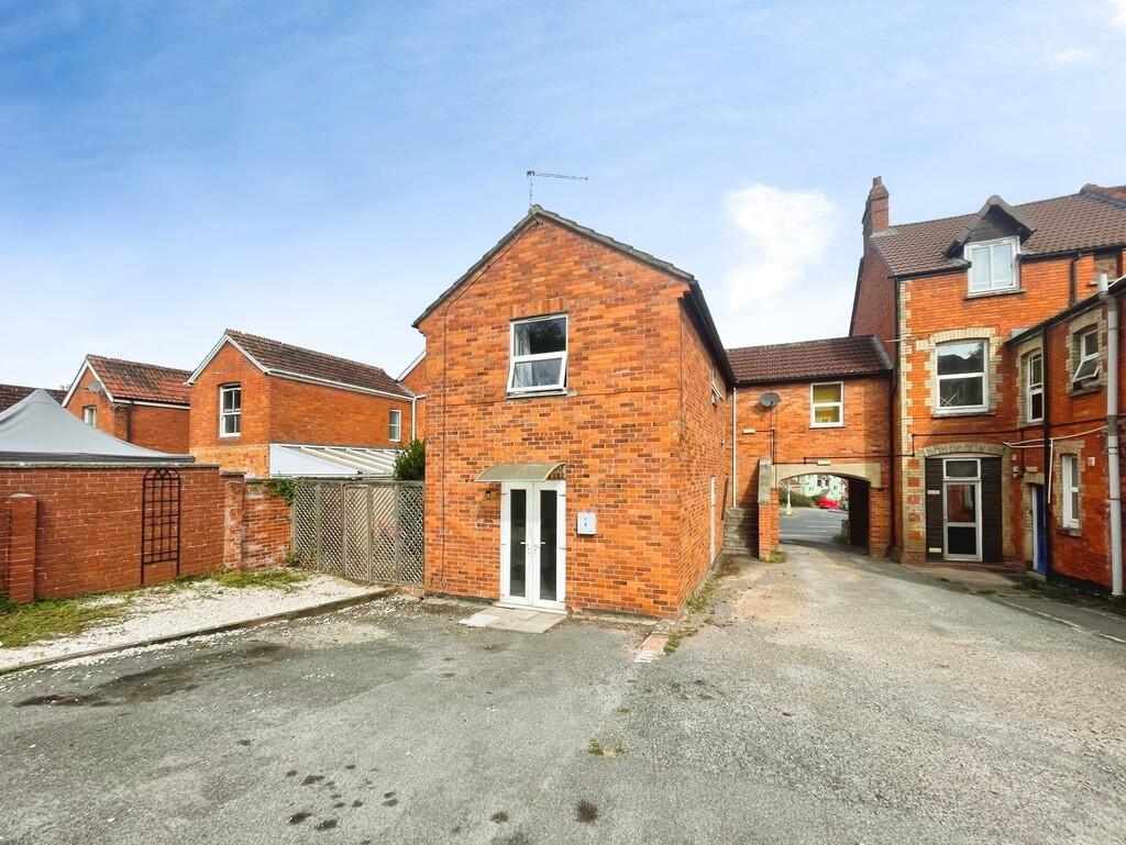 1 bed 1st Floor Flat for rent in Glastonbury. From Cooper & Tanner - Shepton Mallet 1 bed 1st Floor Flat for rent in Glastonbury. From Cooper & Tanner - Shepton Mallet