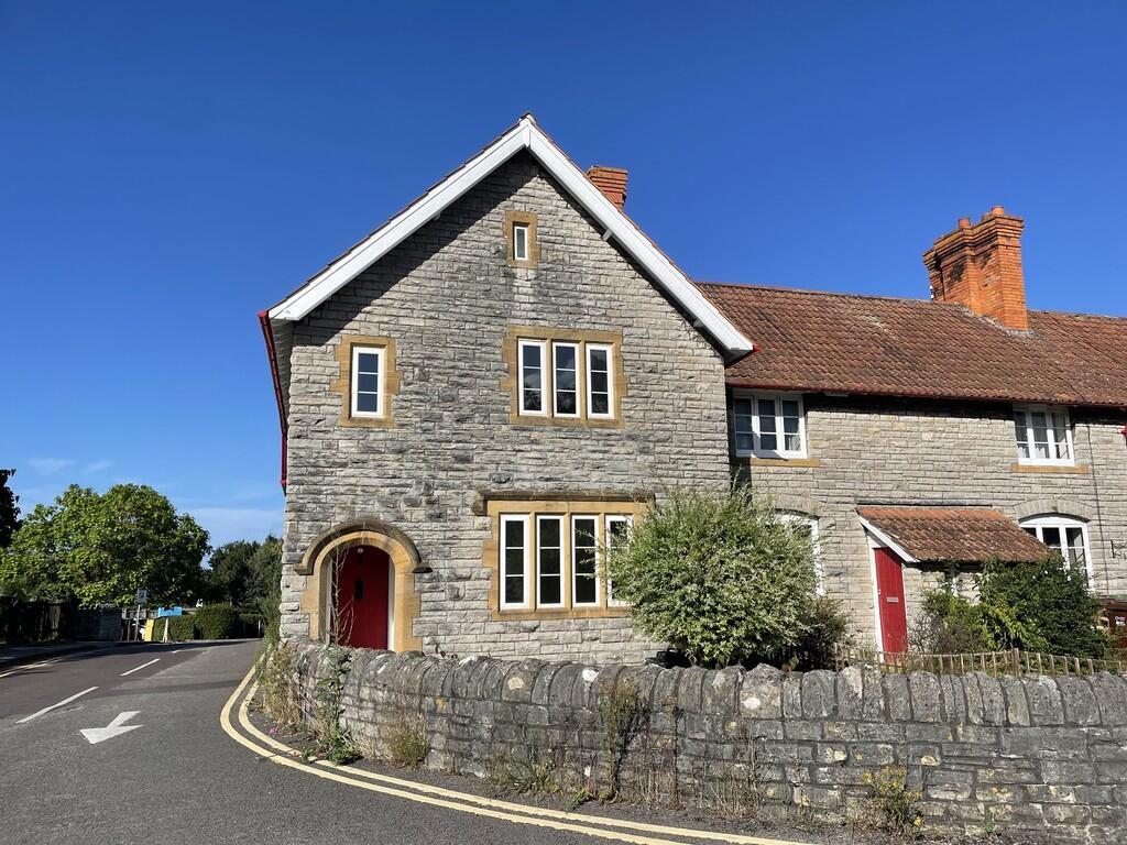 3 bed End of Terrace for rent in Street. From Cooper & Tanner - Shepton Mallet 3 bed End of Terrace for rent in Street. From Cooper & Tanner - Shepton Mallet