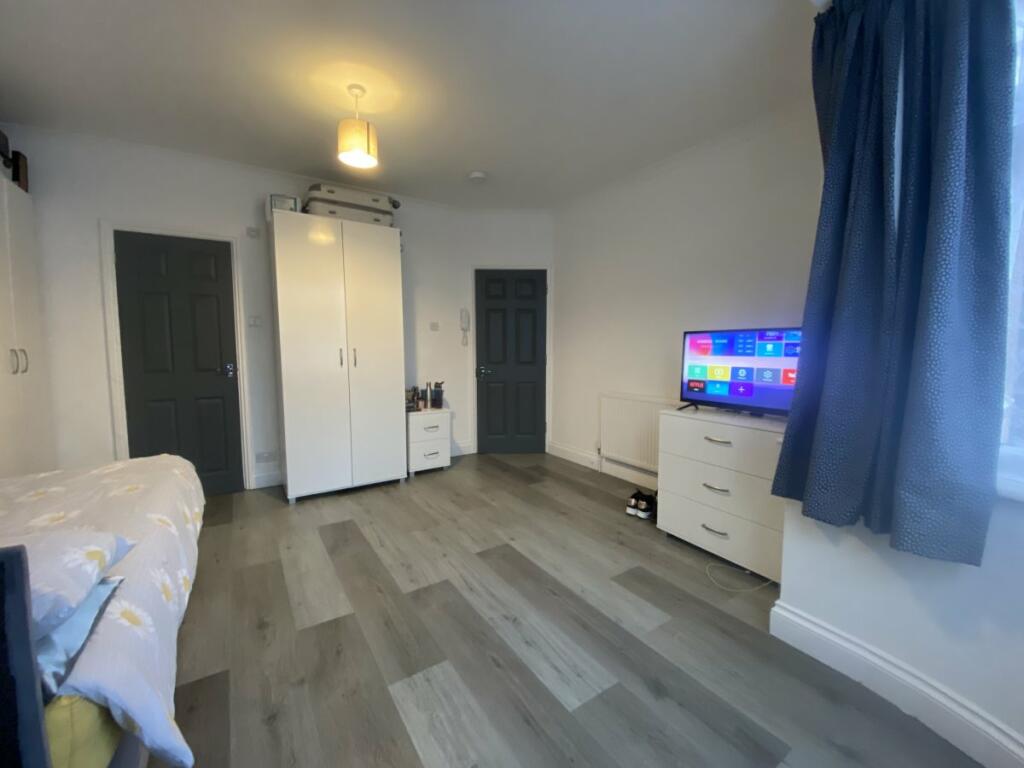 1 bed Room for rent in Harrow. From Maple Estate and Letting Agents Limited