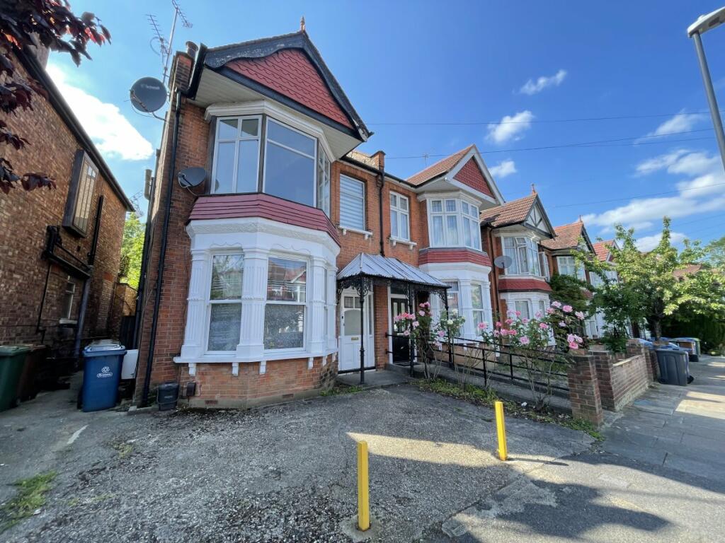 1 bed Flat for rent in Harrow. From Maple Estate and Letting Agents Limited