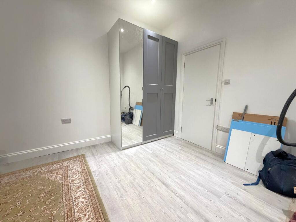 4 bed Studio for rent in Harrow. From Maple Estate & Letting Agents - Harrow
