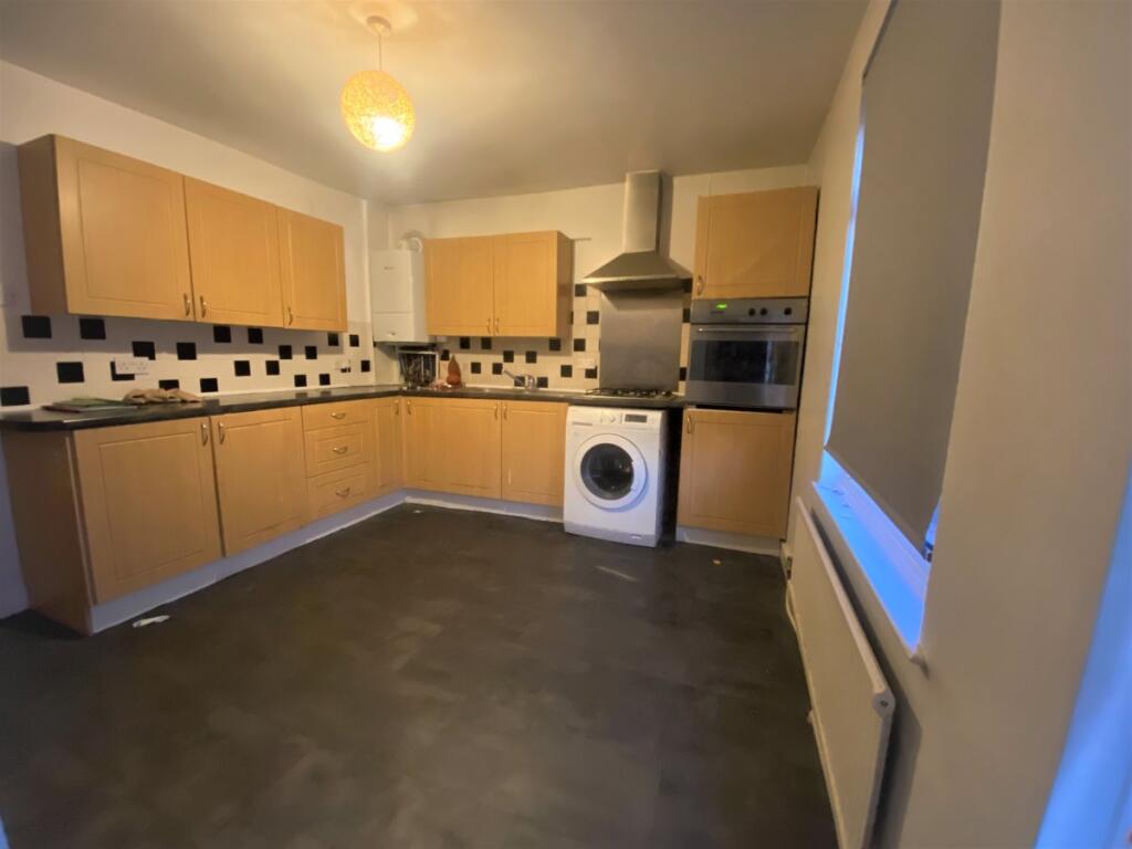 2 bed Annexe for rent in Harrow. From Maple Estate & Letting Agents - Harrow
