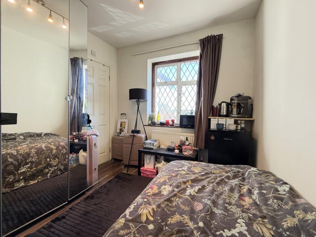 1 bed House Share for rent in Wembley. From Maple Estate & Letting Agents - Harrow