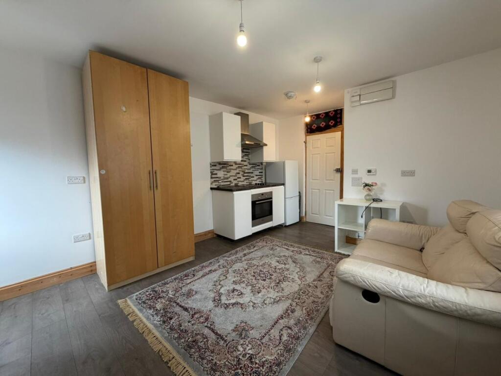 1 bed 1st Floor Flat for rent in Harrow. From Maple Estate & Letting Agents - Harrow