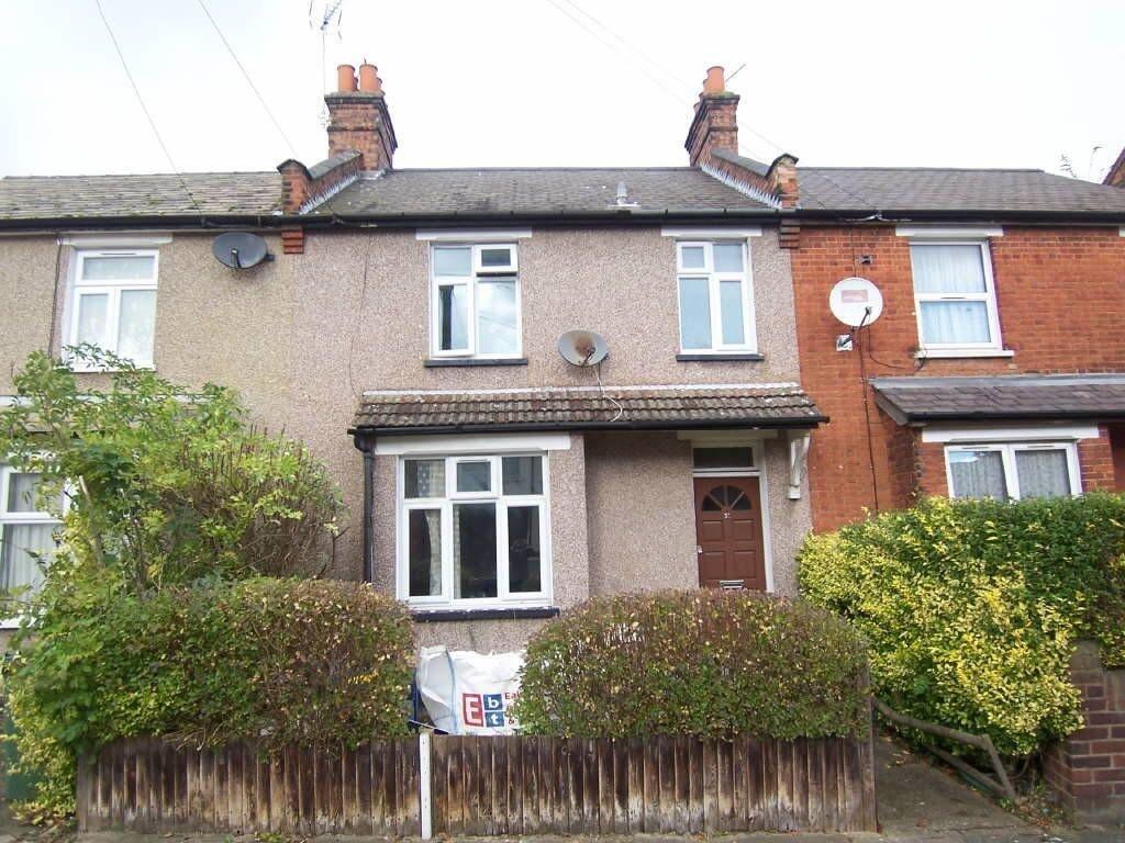 3 bed Mid Terraced House for rent in Kenton. From Maple Estate & Letting Agents - Harrow 3 bed Mid Terraced House for rent in Kenton. From Maple Estate & Letting Agents - Harrow
