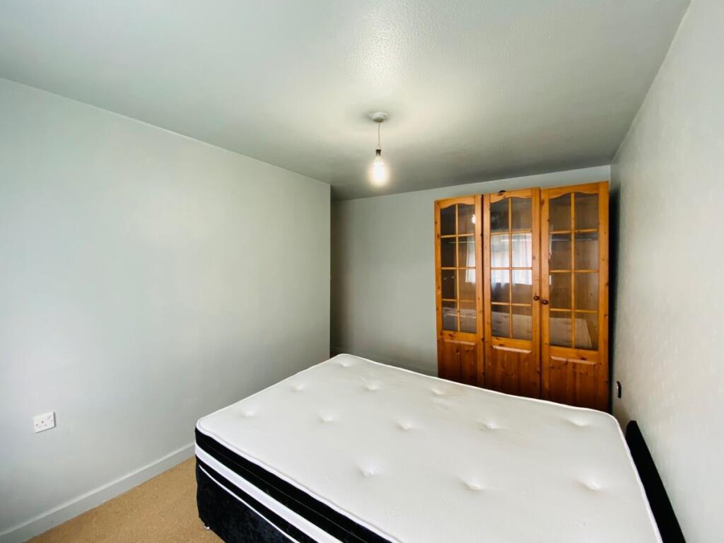 3 bed Mid Terraced House for rent in Northolt. From Maple Estate & Letting Agents - Harrow