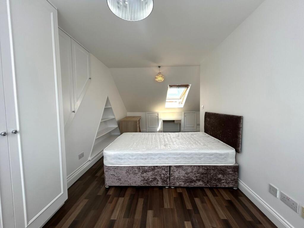2 bed Annexe for rent in Kenton. From Maple Estate & Letting Agents - Harrow
