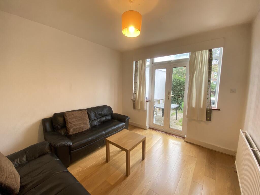 3 bed Semi Detached for rent in Harrow. From Maple Estate & Letting Agents - Harrow